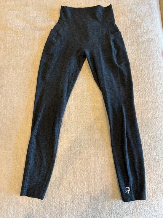 Bombshell Sportswear Curve 2.0 Leggings – Charcoal – Size Small – Pockets!!