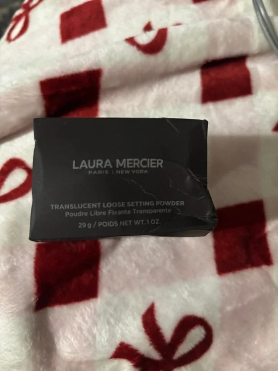 laura mercier Translucent Loose Setting Powder - Black Box