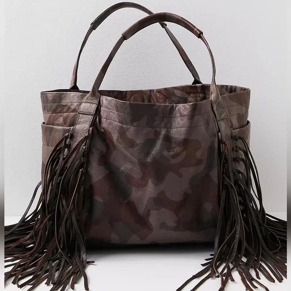 FREE PEOPLE CHRISTIANSEN CAMUFFARE CAMO CAMOUFLAGE LEATHER FRINGE TOTE BAG