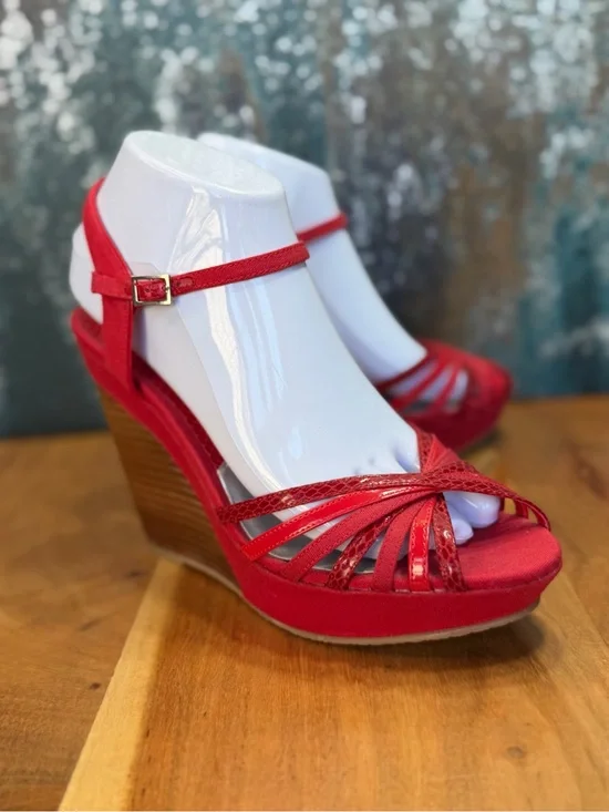 White House Black Market Vintage Y2K Red Wedge Heels 8 GUC