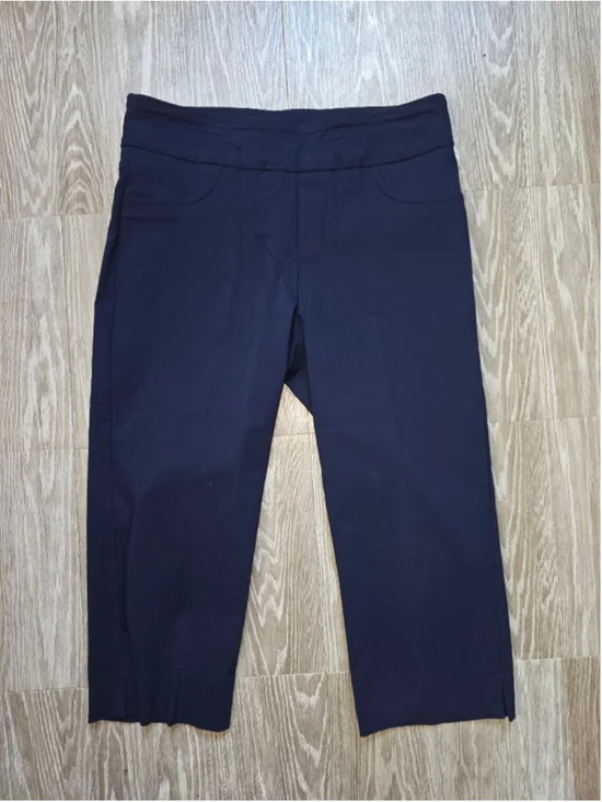 Women's Ruby Rd. Navy Capris, Size 10