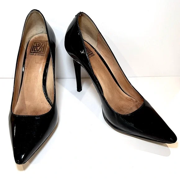 Pour La Victoire Black Patent Leather Stiletto Pump, Size 9