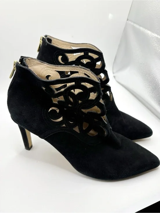 Adrienne Vittadini Black Suede Lasercut Heels