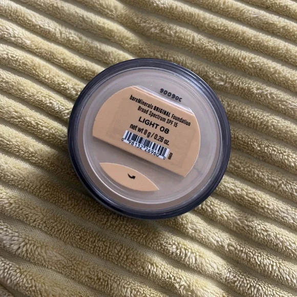 Bareminerals powder foundation LIGHT 08 NWT