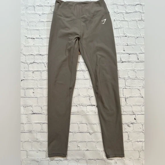GYMSHARK GREY CROPPED TIGHTS - Size Small SKU:440