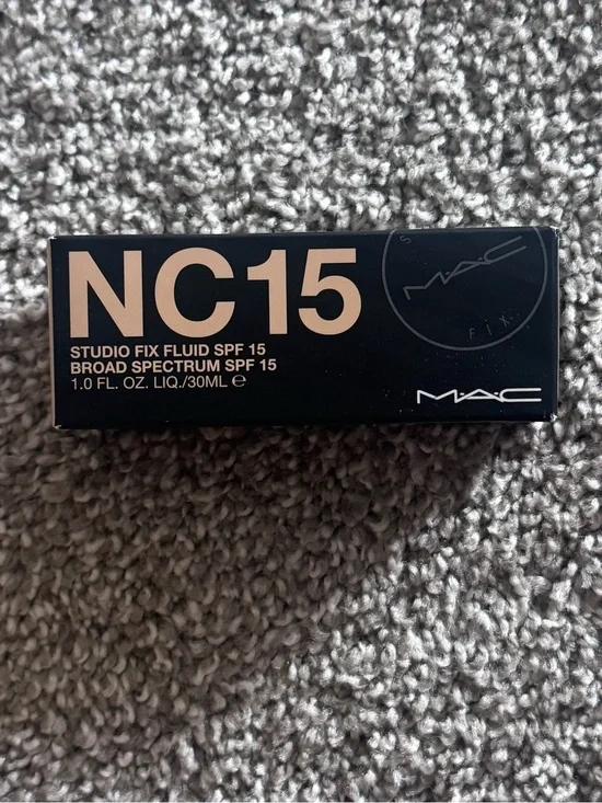 NIB - MAC Cosmetics Studio Fix Fluid Foundation NC15 - Original Formula