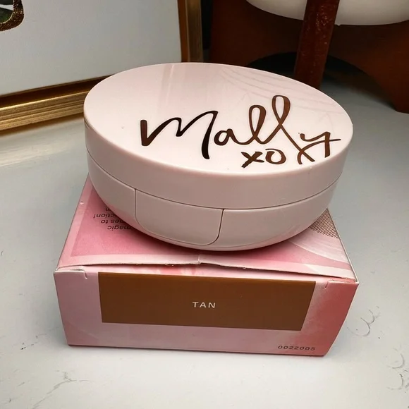 Mally Beauty Flawless Finish Transforming Effect Foundation - Tan