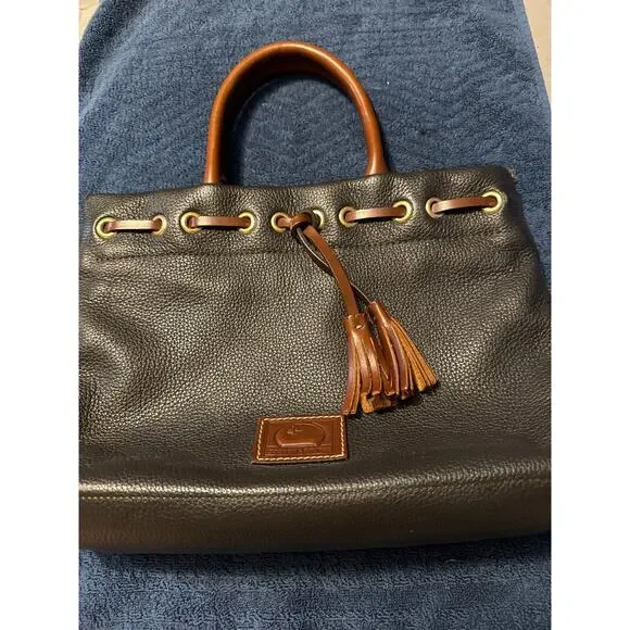 Dooney & Bourke Wakefield Tassel Tote Crossbody Black‎ Leather