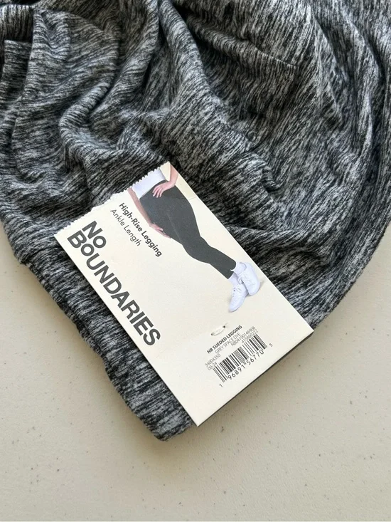 NWT No Boundaries Hi-rise Ankle Leggings S/M Gray Texture Soft Polyester Stretch
