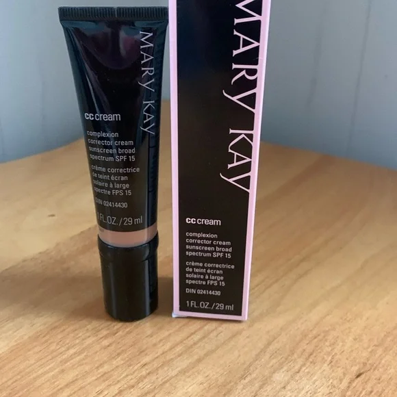 Mary Kay® CC Cream “Deep” Sunscreen Broad Spectrum SPF 15* NWT UNOPENED