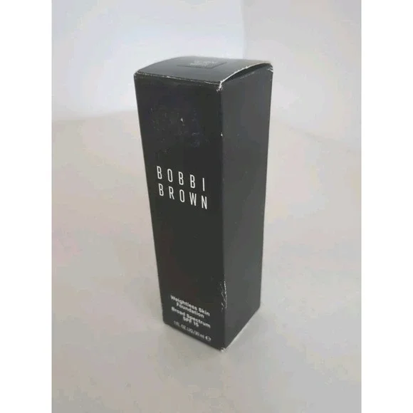 Bobbi Brown weightless skin foundation Broad Spectrum SPF 15