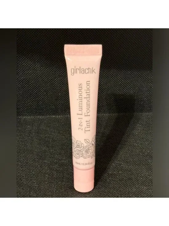 Girlactik Foundation Luminous Tint Medium F4