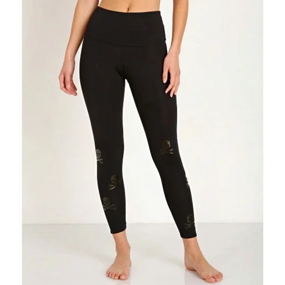 NWT Onzie High Rise Midi Leggings Black Skull Foil Print Size XS