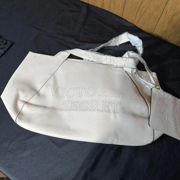White Victoria's Secret faux leather tote bag‎ with silver accents NWT