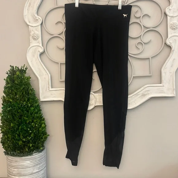 Victoria Secret Yoga Pants Size Med in Black