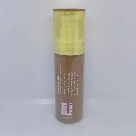Bronze Venus T3 - Uoma by‎ Sharon C Flawless IRL Skin Perfecting Foundation