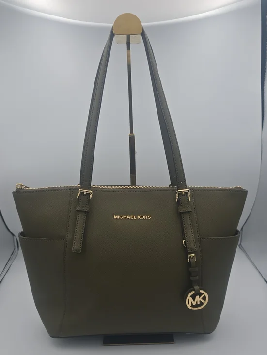 Michael Kors Olive Green Jet Set Saffiano Med Tote Gold Hardware (EUC)✨️🫒✨️