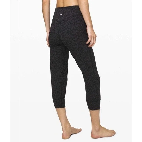 Lululemon Align Jogger‎ Crop Formation Camo Deep Coal Multi