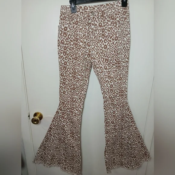 Saints‎ & Hearts Brown Leopard Print Bell Bottom Flare Pants Size M Stretchy Y2K