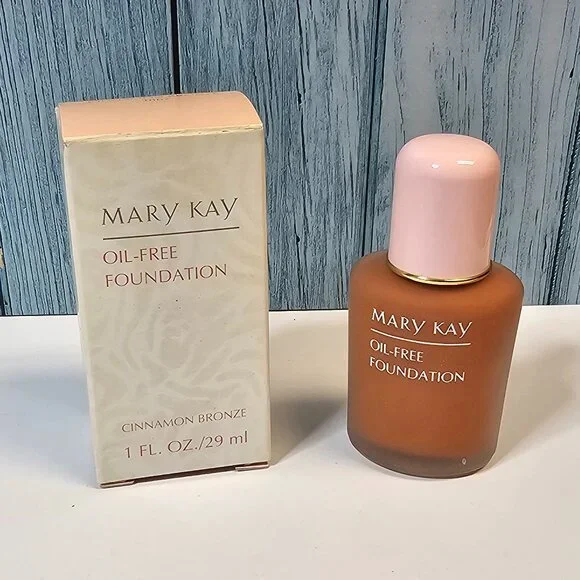 Mary Kay - Oil-Free‎ Foundation Cinnamon Beige #3867 - NIB Old Stock