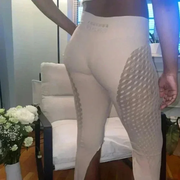 NWOT Poster Girl-Tullia Pants