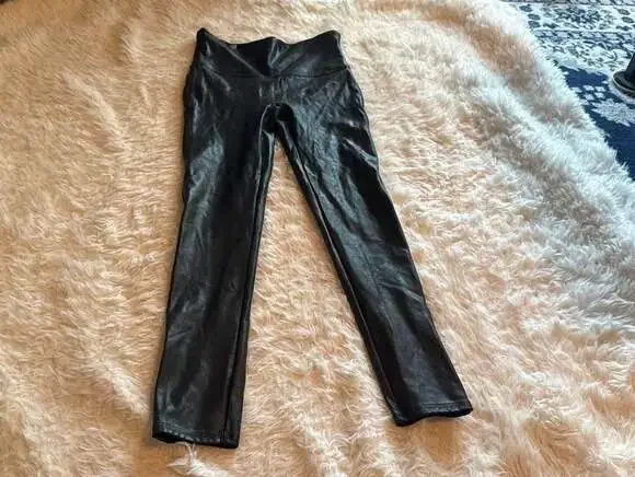 Spanx Faux‎ Leather Leggings in Black High Rise Petite Medium