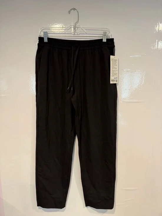 Black Lululemon tapered mid-rise luxtreme dress pants NWT