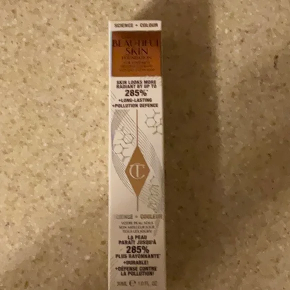 Charlotte Tilbury Beautiful Skin Foundation
