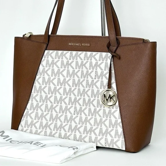 New Michael Kors Maddie Signature Tote Carryall Bag in Vanilla