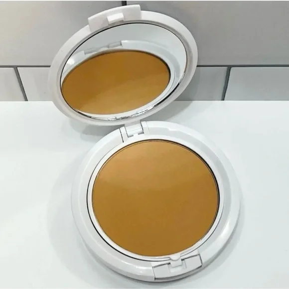 TIGI Cosmetics Allure Powder Foundation