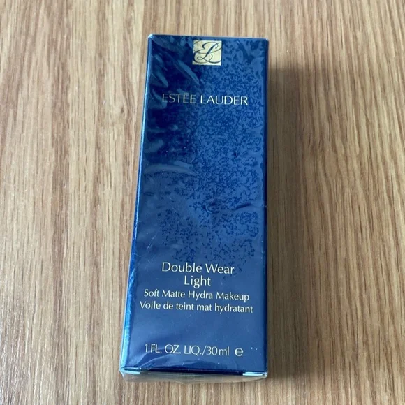 ❤️ Estee Lauder Double Wear Light Bronze 5W1 New in Box