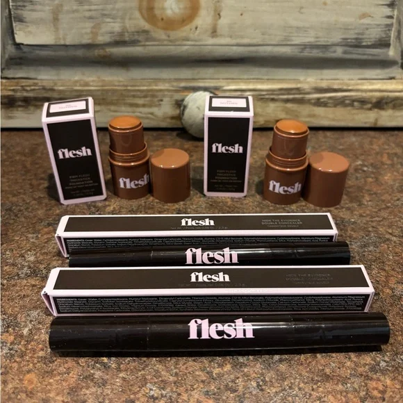 Flesh Beauty Makeup Set foundation and concealer
