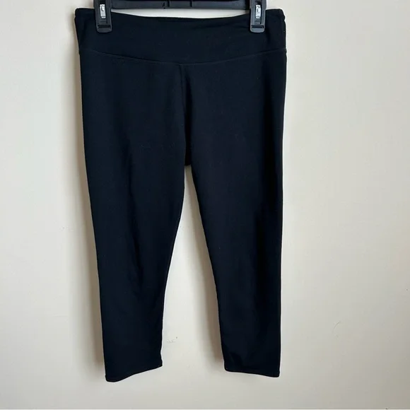 Fabletics Black Mid-Rise Leggings Athletic Workout Yoga Pants Size M