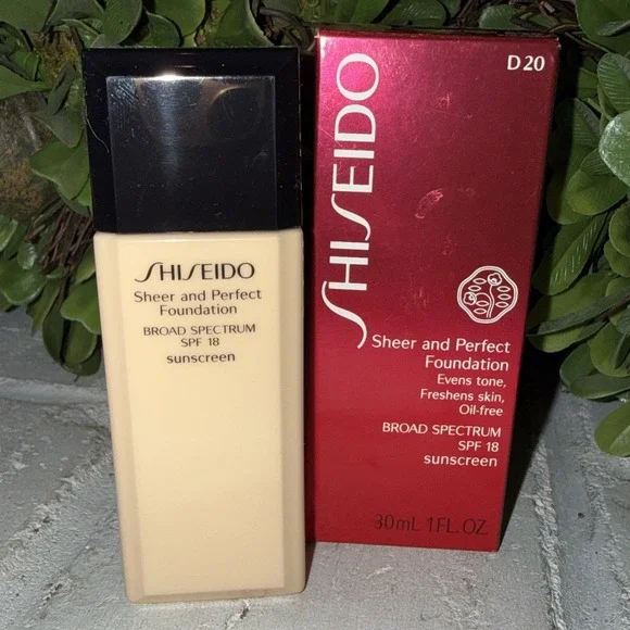 Shiseido Sheer And Perfect Foundation SPF 18‎ ~ D 20 Rich Brown ~ 30 ml
