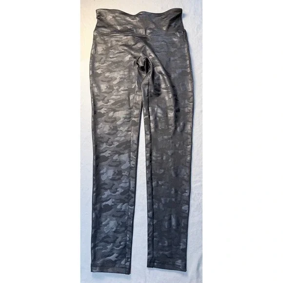 Shinester Black Camo High‎ Waisted Leggings SP3562B Womens Size M Yoga Pants