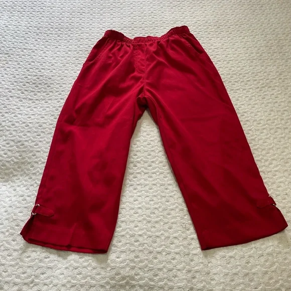 Allison Daley Vibrant Red Crop Pants~ Size 4P~‎ Casual and comfy