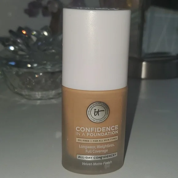 It Cosmetics Confidence In A Foundation Oil Free Matte Finish 240