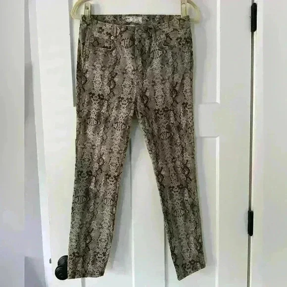 Free People Camo Skinny Pants Womens Size 28 Animal Snake‎ Print Cropped