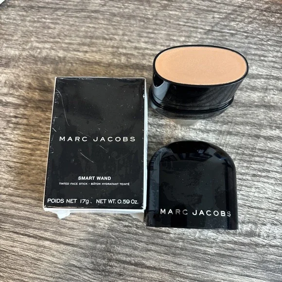Marc Jacobs SMART WAND ~Tinted Complexion ~230 Medium-~ Discontinued & Rare