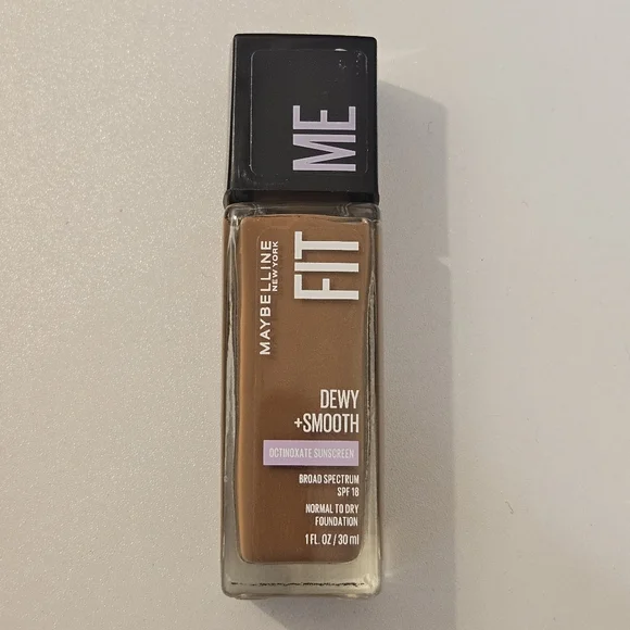 Maybelline Fit Me Dewy + Smooth Foundation Coconut 355 SPF 18