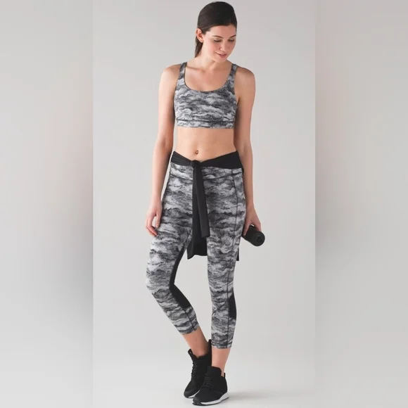 Lululemon Athletica Black and Gray Women's Leggings