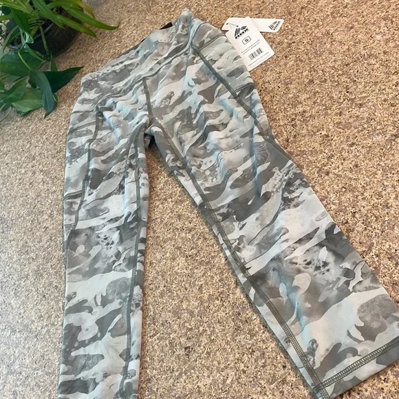 NWT RBX Capri Length Active Camo Legging High Waisted S/P