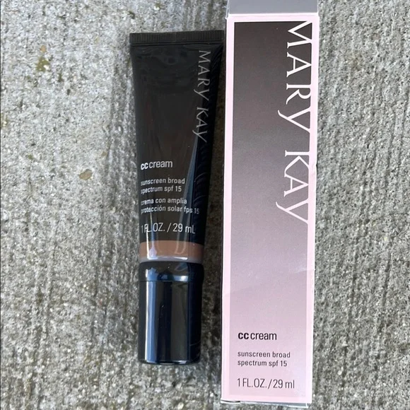 Mary‎ Kay CC Cream with SPF 15 - Very Deep Foundation Cream NWT