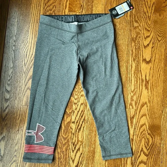 NWT Under Armour Fitted Crop Pant, Size Small