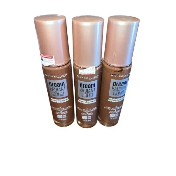 3 Maybelline Dream Radiant Liquid Hydrating Foundation 135 Java