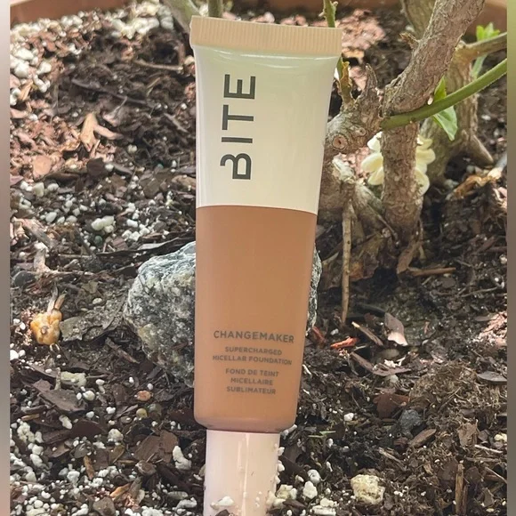BITE BEAUTY Changemaker Supercharge Micellar Foundation in “T130”