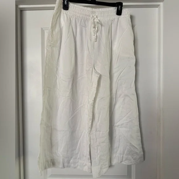 Athleta 100% organic cotton cropped wide leg white pants