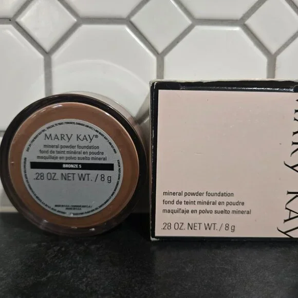 Mary Kay Mineral Powder Foundation – Bronze 5 .28 oz NEW In Box