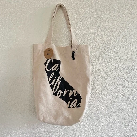 NWT California tote bag small with state motif