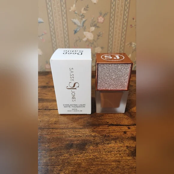 Sassy Jones‎ foundation
